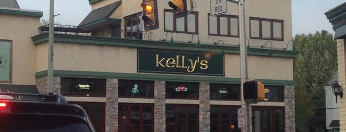 Kelly's Restaurant And Taproom is one of Tempat yang Disukai Alex.