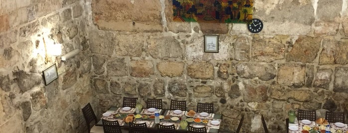 AL Buraq restaurant is one of Lugares guardados de Marco.