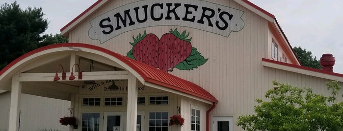 The J.M. Smucker Co. Store & Cafe is one of สถานที่ที่ Alyssa ถูกใจ.
