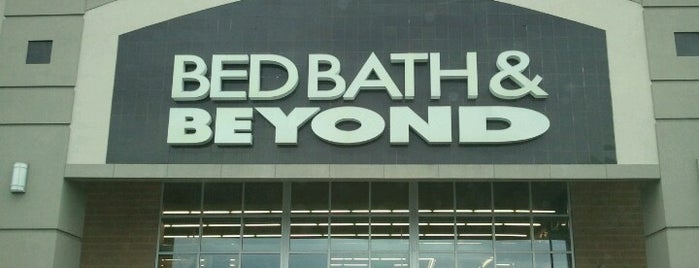 Bed Bath & Beyond is one of Lugares favoritos de Robbin.
