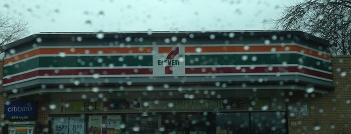 7-Eleven is one of Debbie : понравившиеся места.