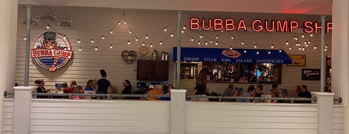 Bubba Gump Shrimp Co. is one of สถานที่ที่บันทึกไว้ของ Matt.