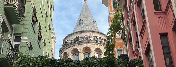 Galata Kulesi is one of Константинополь.