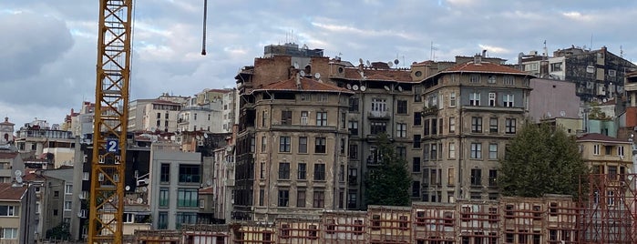 Şan City Taksim Şantiyesi is one of Taksim Meydani.