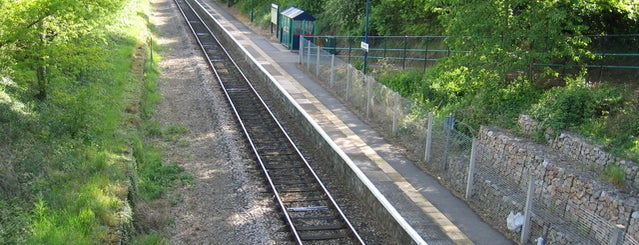 Claverdon Railway Station (CLV) is one of Chiltern Railways.