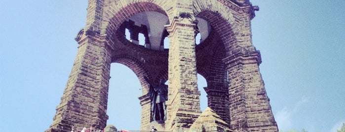 Kaiser-Wilhelm-Denkmal is one of Michel'in Beğendiği Mekanlar.