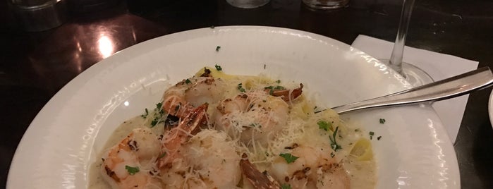 Ricciardi's Italian Table is one of Sarahさんのお気に入りスポット.