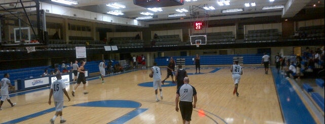 Grady Cole Center is one of Posti che sono piaciuti a Ya'akov.