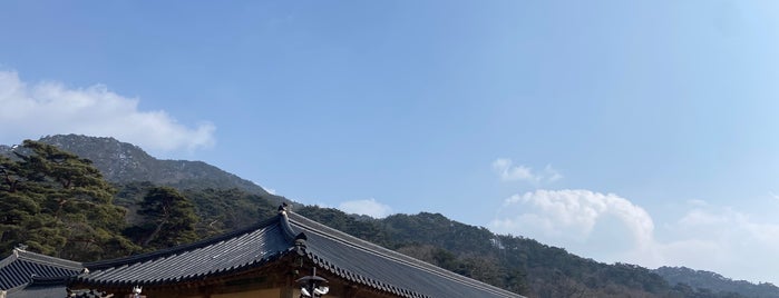 해인사 (海印寺) is one of Outdoor Activities.