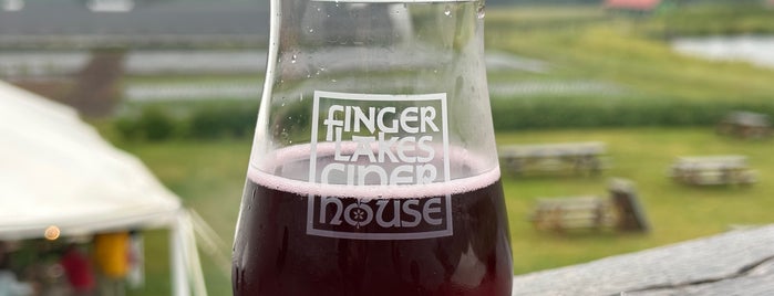 Finger Lakes Cider House is one of Lugares favoritos de Calvin.