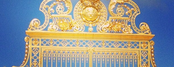 Palacio de Versalles is one of Paris.