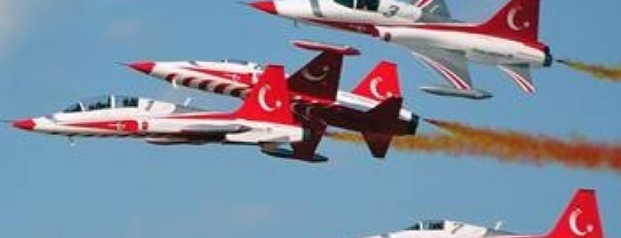 3. Ana Jet Üs Komutanlığı is one of Locais curtidos por PINAR🌱.
