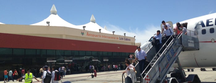 Aeropuerto Internacional de Los Cabos (SJD) is one of Fabrizio'nun Beğendiği Mekanlar.