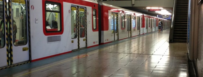 Metro Unión Latinoamericana is one of Metro Santiago.