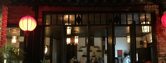 Hoi An Quan is one of Top quán ăn giá bình dân ở Sài Gòn.