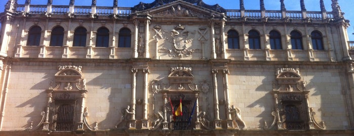 Alcalá de Henares is one of Madrid Comunidad.