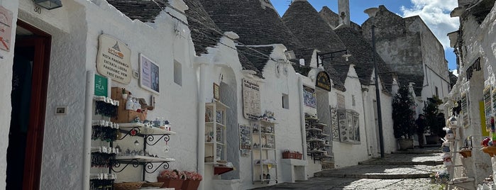 Alberobello is one of Puglia Road trip.