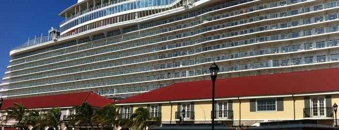 Oasis Of The Seas - Falmouth Jamaica is one of Jeremy'in Beğendiği Mekanlar.