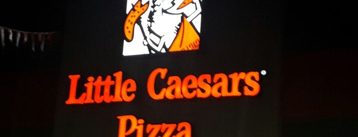 Little Caesars Pizza is one of Locais curtidos por Rajuu.