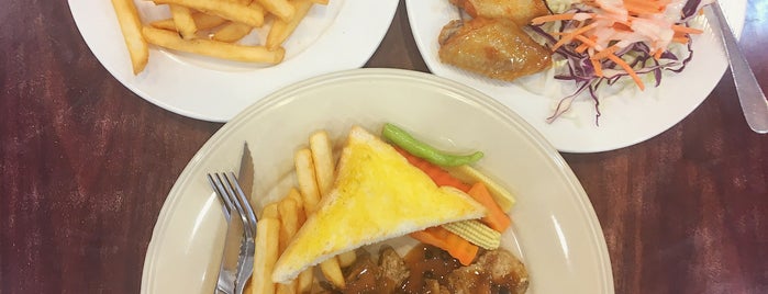 Charlie's Steak is one of ของอร่อย.