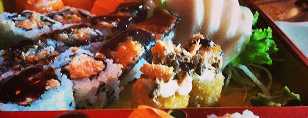 Hiatari Sushi Bar is one of Locais curtidos por Edgard.