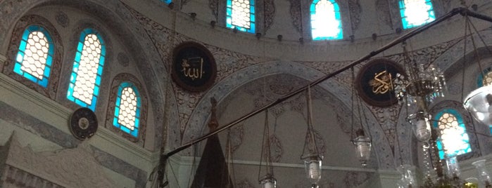 Bebek Hümayun-u Âbâd Camii is one of Paha Biçilemez İstanbul.