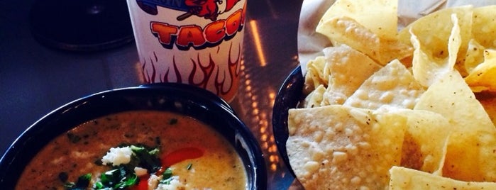 Torchy's Tacos is one of สถานที่ที่ Stefano ถูกใจ.