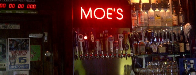 Moe's Crosstown Tavern is one of Jeni: сохраненные места.