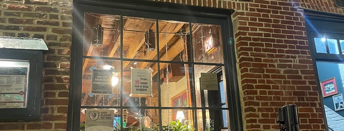 Bugsy's Pizza Restaurant and Sports Bar is one of King Street Bar Crawl (Old Town Alexandria).