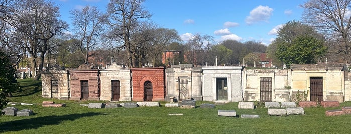Graceland Cemetery is one of Chicago.