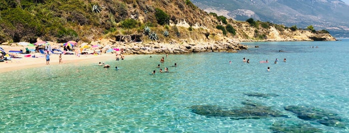 Agios Thomas is one of Tempat yang Disukai Jana.