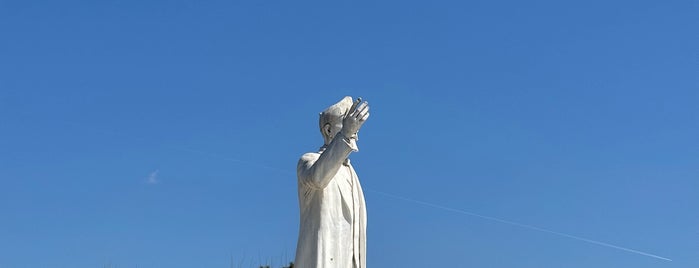 Statue of Venizelos is one of Roomore Sightseeing.