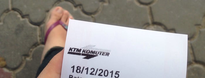 KTM Komuter Batang Benar (KB09) Station is one of on the road.