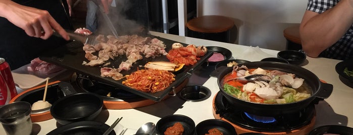 팔색삼겹살 Palsaik Samgyupsal Korean BBQ is one of Los Angeles.