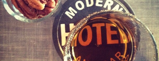 Modern Hotel & Bar is one of Nateさんの保存済みスポット.
