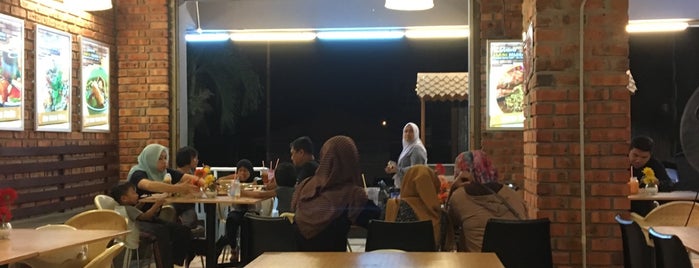 Restoran Anjung Selera is one of Makan @ Bangi/Kajang (Kajang) #1.