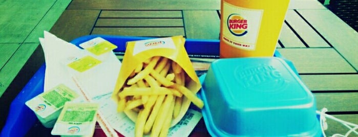 Burger King is one of Tempat yang Disukai şahin.