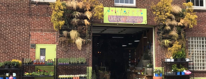 Urban Jungle Llc is one of IrmaZandlさんのお気に入りスポット.