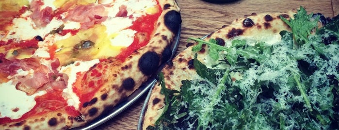 Roberta's Pizza is one of Posti che sono piaciuti a IrmaZandl.