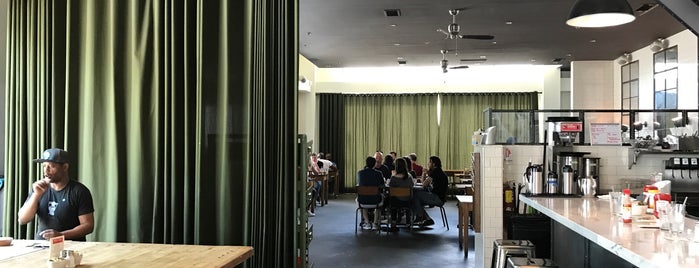 West Egg Café is one of Orte, die IrmaZandl gefallen.