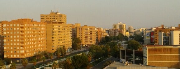 Campanar Ciudad Sin Ley is one of Sergio'nun Beğendiği Mekanlar.