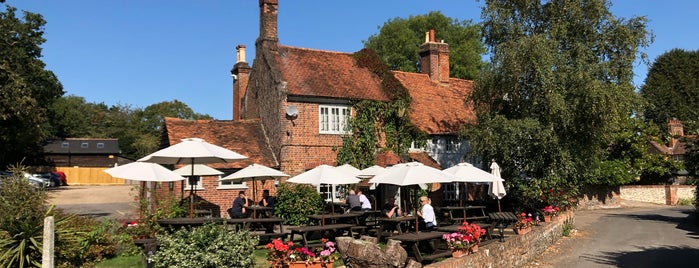 Queens Head is one of Ferry Cottage.