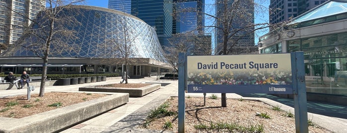 David Pecaut Square is one of Parkour Spots.