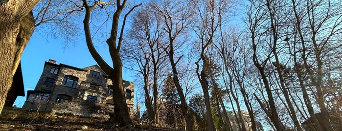 Outremont is one of Montréal.