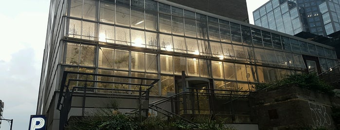 Cloud Forest Conservatory is one of Ku.
