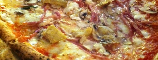 Pizzeria Sorbillo is one of Overseas To-Do.