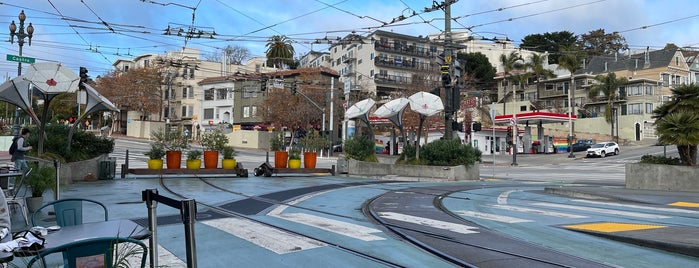 Jane Warner Plaza is one of SF.