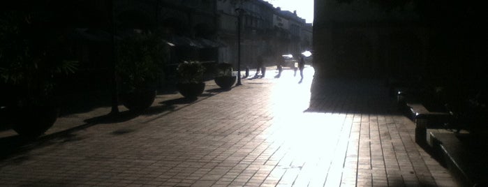 Zócalo is one of Oaxaca Centro.