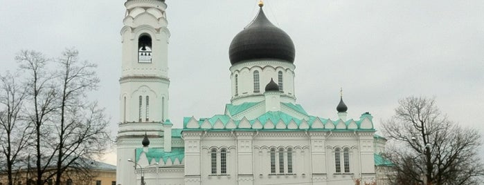 Собор Архангела Михаила is one of Объекты культа Санкт-Петербурга.