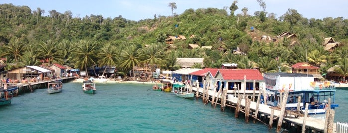 Koh Rong Beach is one of สถานที่ที่ Kelly ถูกใจ.